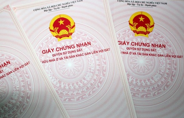 làm sổ hồng và làm sổ đỏ giả